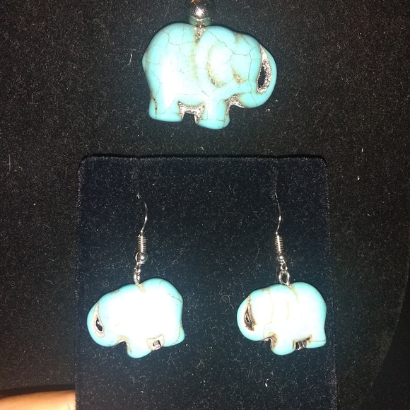 ADORABLE!/ BABY ELEPHANT NECKLACE SET ❤️ - Picture 9 of 13